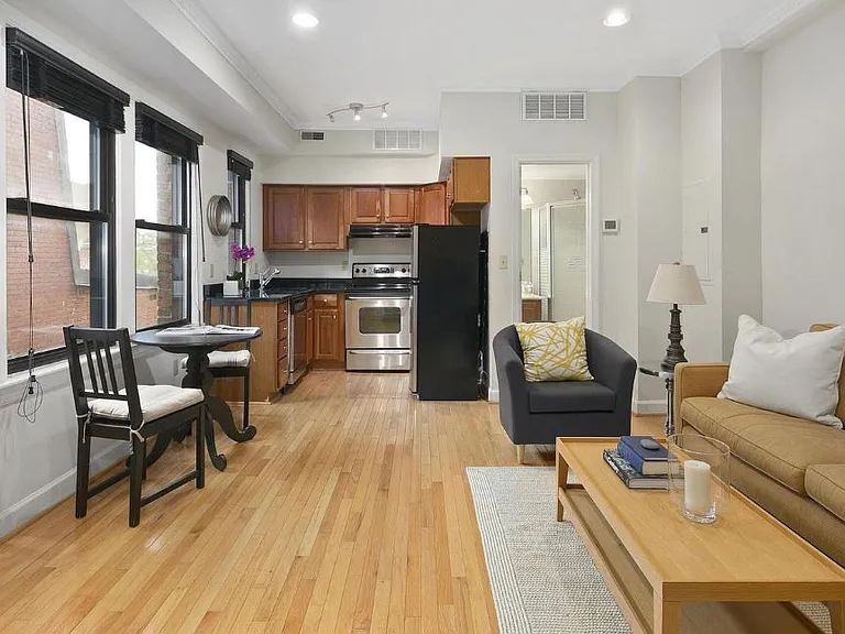 1321 Fairmont St NW #303 — Photo 8