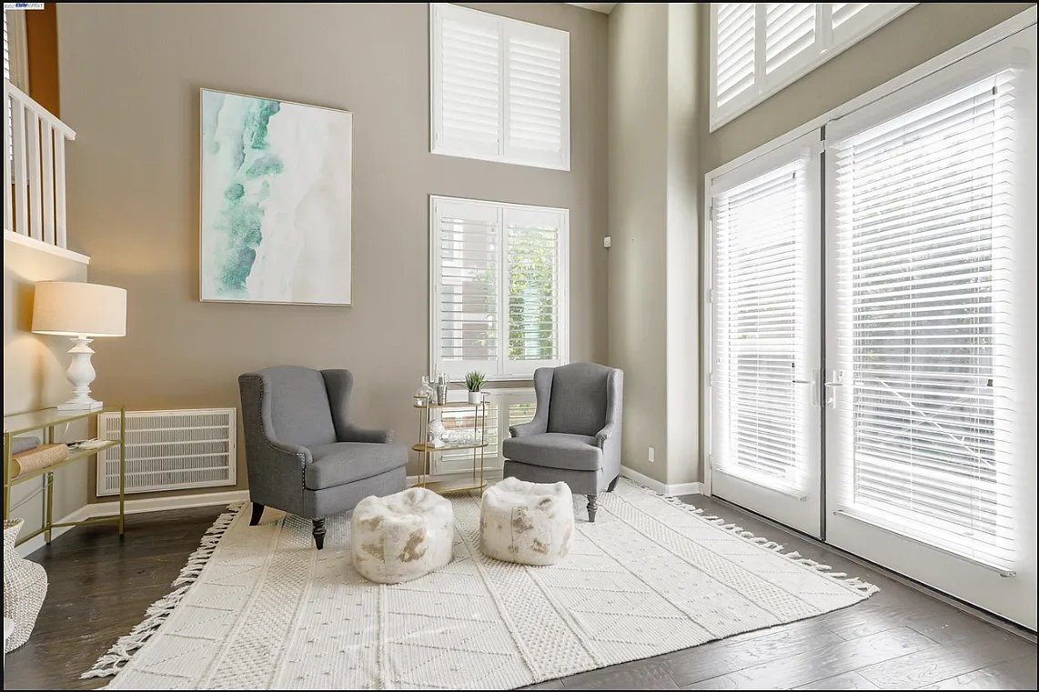 3 bed, 2.5 bath, 1923 sqft, $4,300 — Photo 4