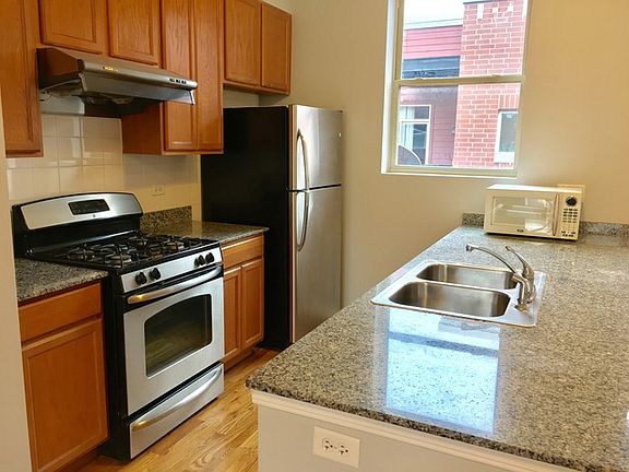 4th image of 327 E 25th St Unit 3E