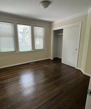 5th image of 580 E Troy St