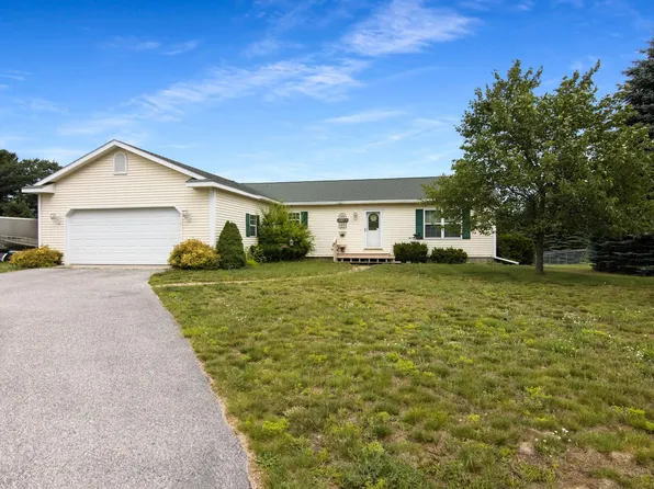 7088 Open Meadow Ln, Traverse City, MI 49685