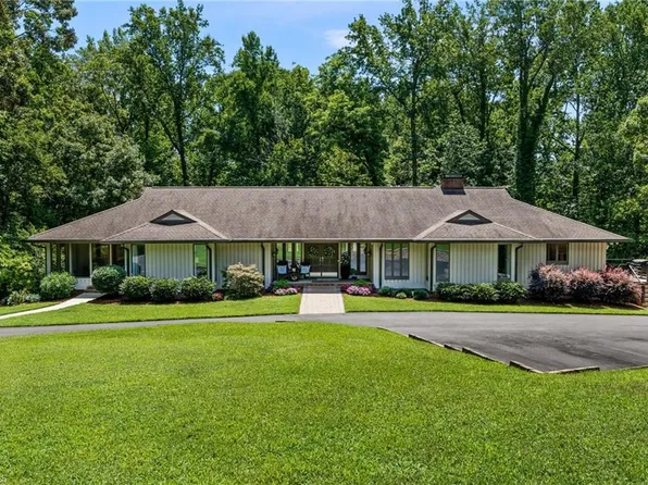 1931 Chestnut Street Ext, High Point, NC 27262