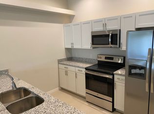 Available Now Stunning 3 bedroom 2 bathroom duplex, Cape Coral, FL 33914