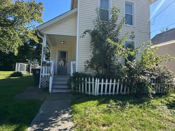 665 Kling St, Akron, OH 44311
