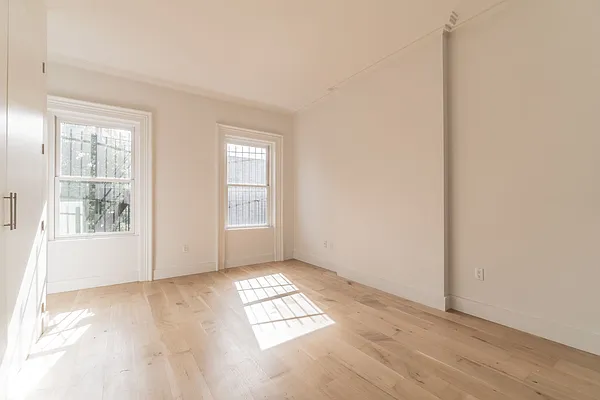 Rented by BLS Realty | media 18