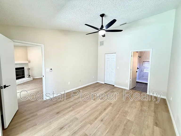 8774 Huntfield St — Photo 15