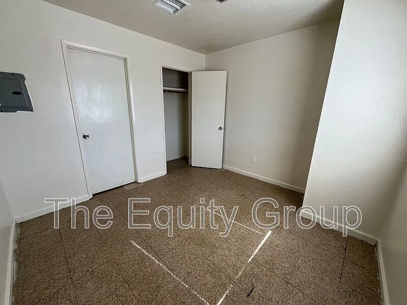 1 bed, 1.0 bath, $750 — Photo 4
