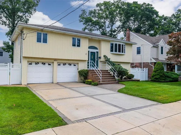 201 Boston Avenue, Massapequa, NY 11758