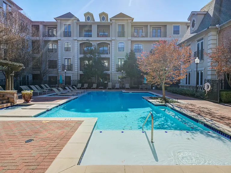 Renaissance at Preston Hollow — Photo 8