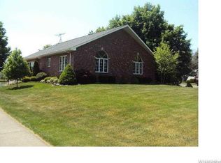 5150 Ridge Rd, Lockport, NY 14094