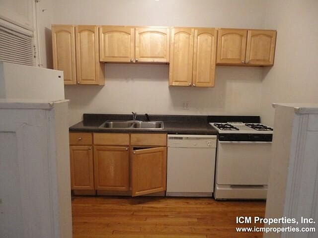 1st image of 2004 W Foster Ave #1A