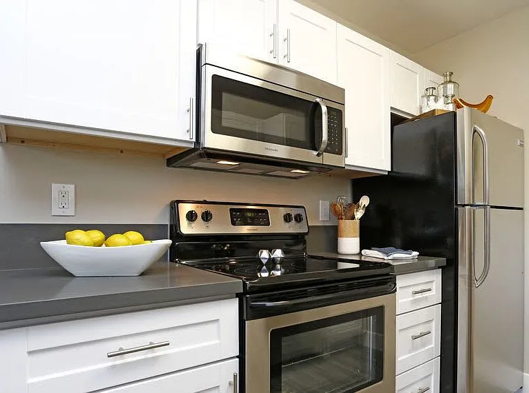 Stoneridge Luxury Apartments — Photo 19