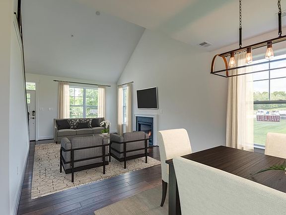 5th image of 534 Highmeadow Dr