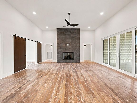 5th image of 8698 Creekstone Ct
