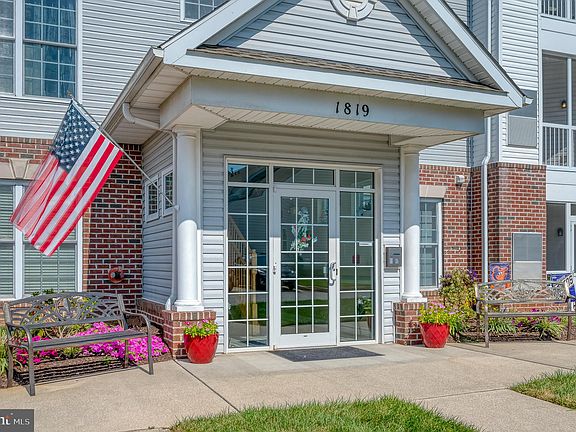 5th image of 1819 Selvin Dr Unit 204