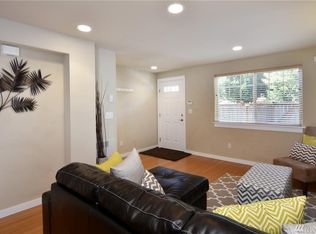 12038 Roosevelt Way NE APT C, Seattle, WA 98125