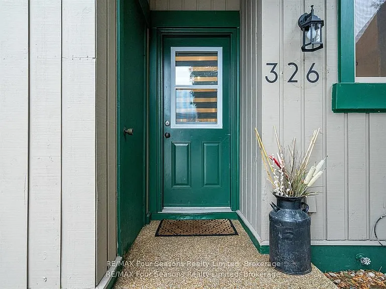 5 Dawson Dr #326 — Photo 2