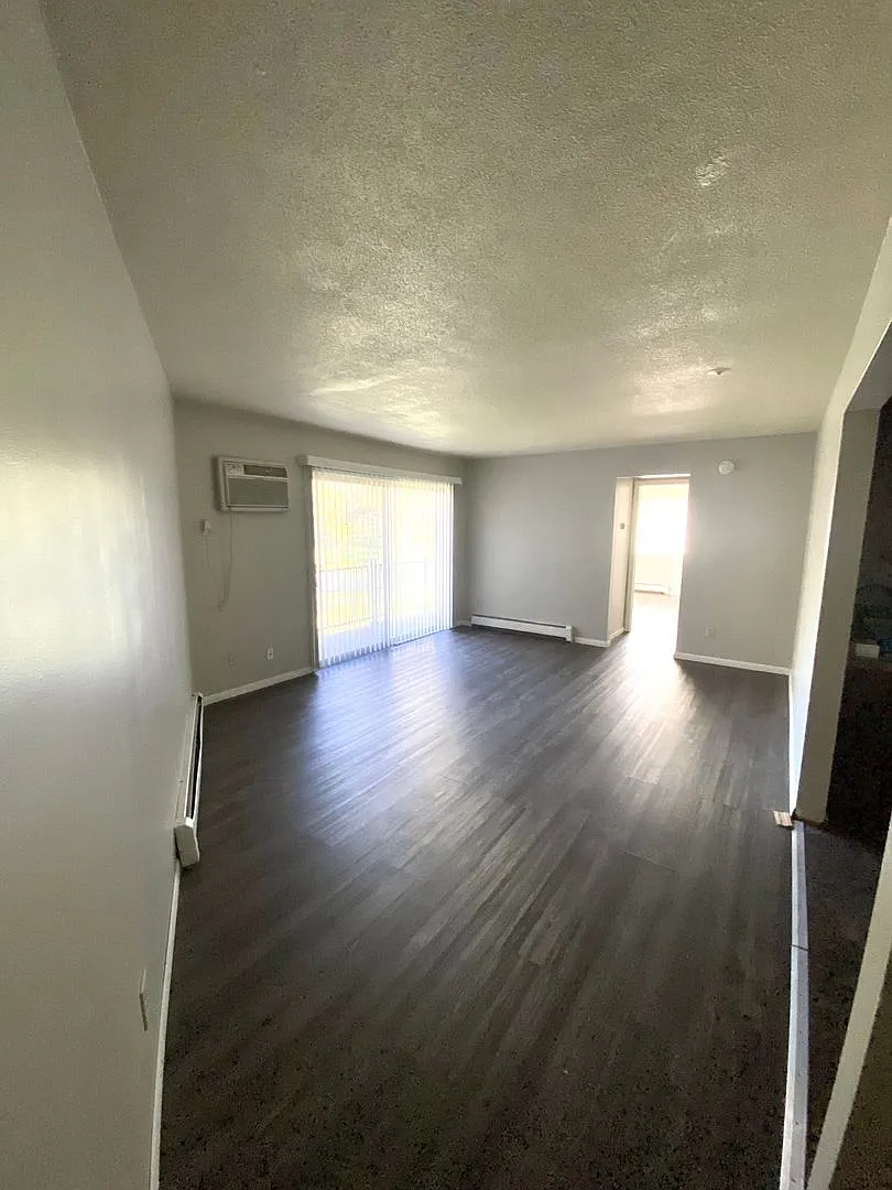 2525 Harriet Ave Building — Photo 2
