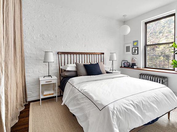 5th image of 442 Hudson St #3S