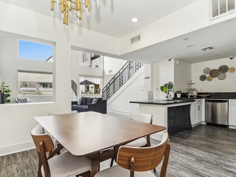 Meridian Place Apartment Homes — Photo 13