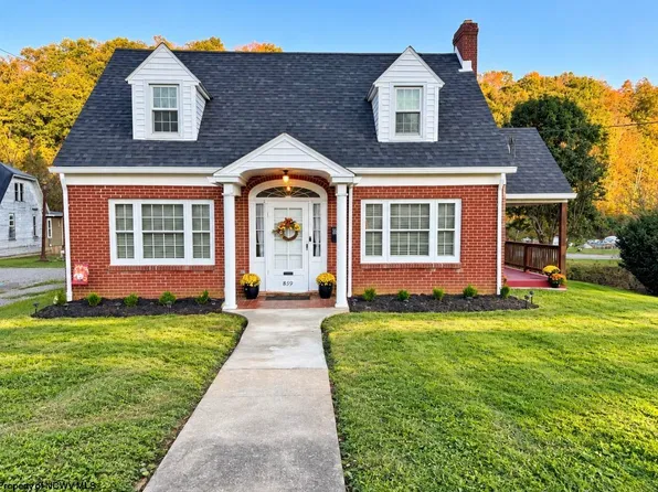 859 Winter Ave, Weston, WV 26452