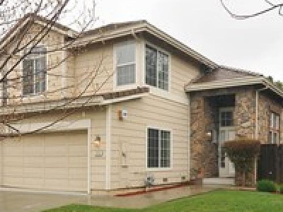 2nd image of 723 San Vicente Dr