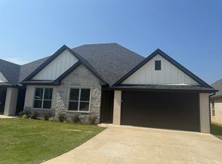 135 Cider Point Ln, Hallsville, TX 75650