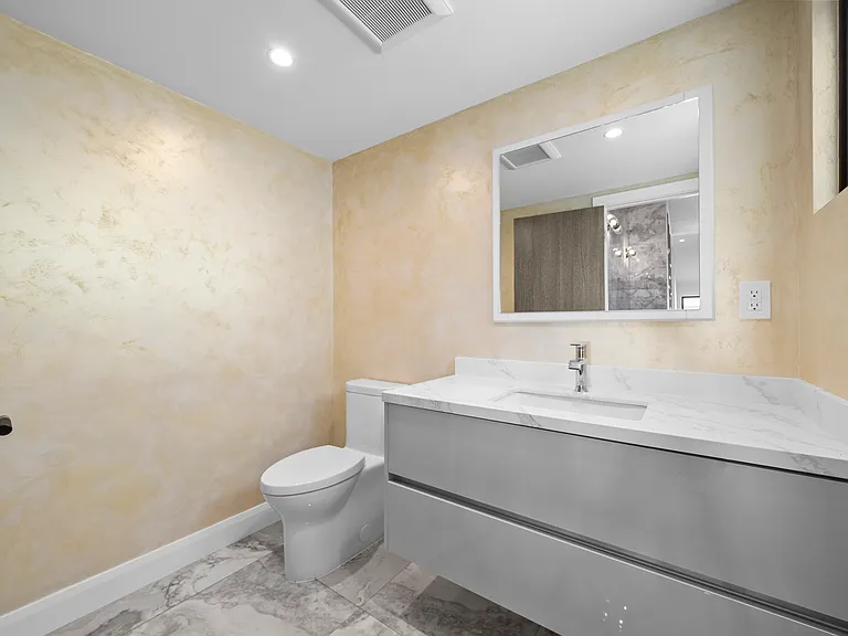 14145 Weddington St — Photo 14