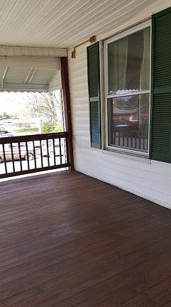 4th image of 221 McDowell St