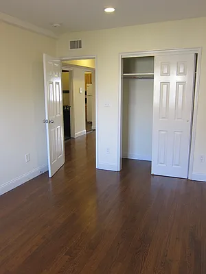 Rented by Realty 2000 Corp | media 17