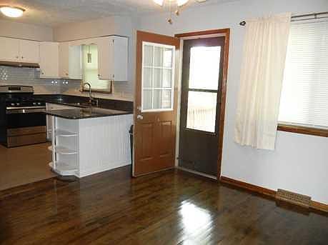 Lovely Kitchen abd and Dinning room