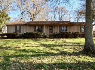 102 Hickory Hill Dr, Brownsville, TN 38012