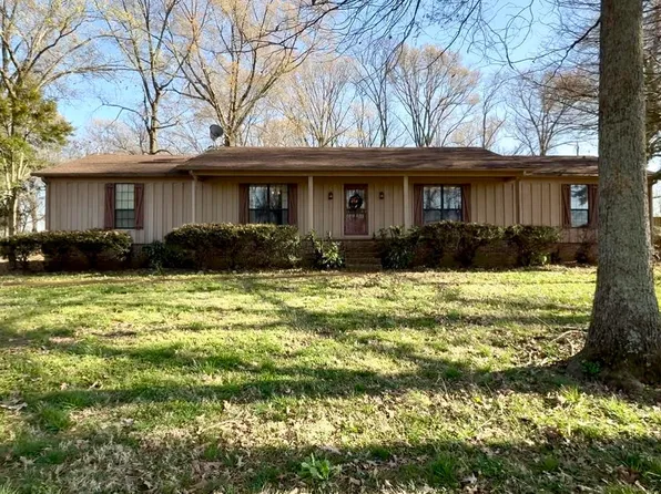102 Hickory Hill Dr, Brownsville, TN 38012