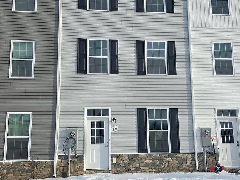 14 Snowdrop Ct — Photo 1