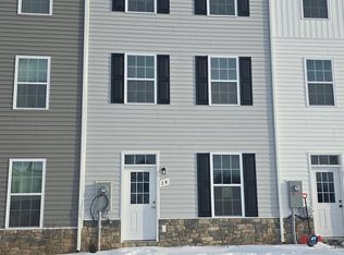 14 Snowdrop Ct, Kearneysville, WV 25430