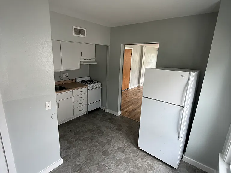 2111 E Dayton St #2 — Photo 8