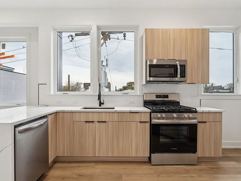 Brand New Apartments in Fishtown — Photo 4