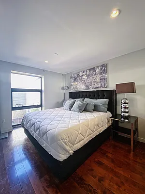 Rented by Maz Group NY | media 16