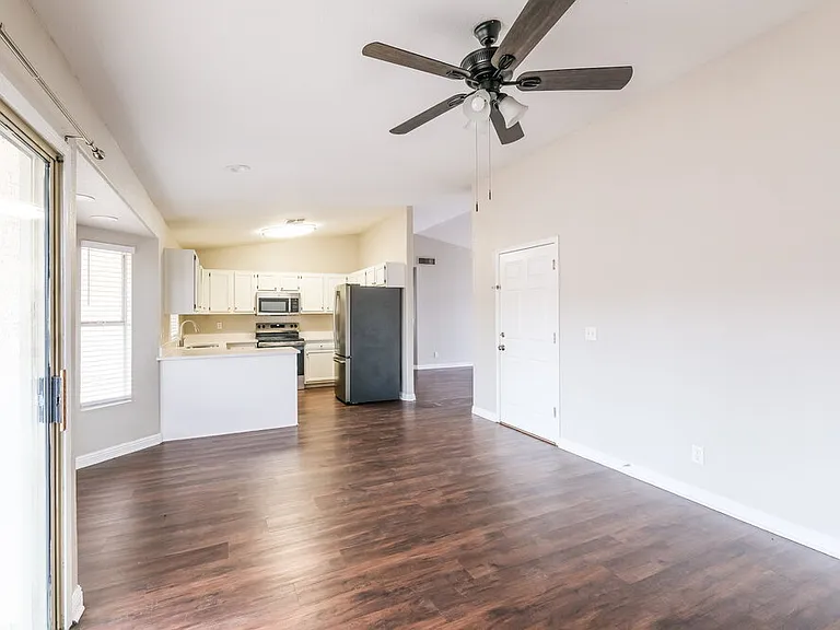6634 W Pima St — Photo 5