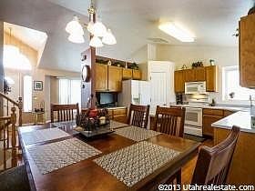 4th image of 214 E Cranberry Hill Dr