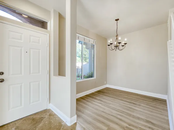 11887 Barletta Pl, Moorpark, CA 93021