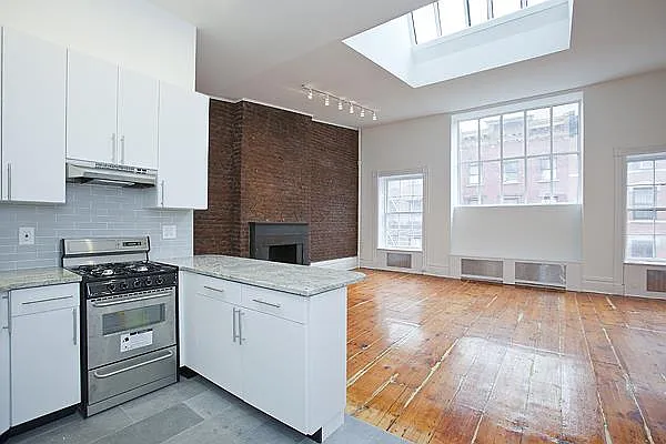 Rented by Buchbinder & Warren | media 8