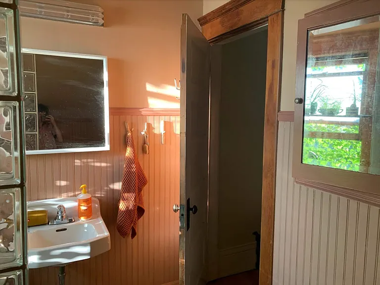 2941 Oakland Ave — Photo 12