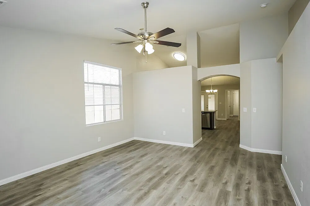 4 bed, 2.0 bath, 1636 sqft, $3,180 — Photo 4