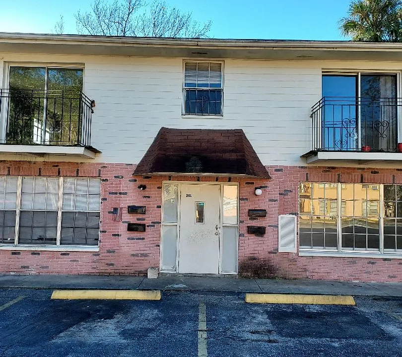 201 Nancy Dr #1