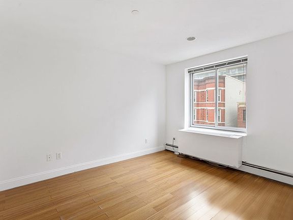 5th image of 533 51st Ave #2F