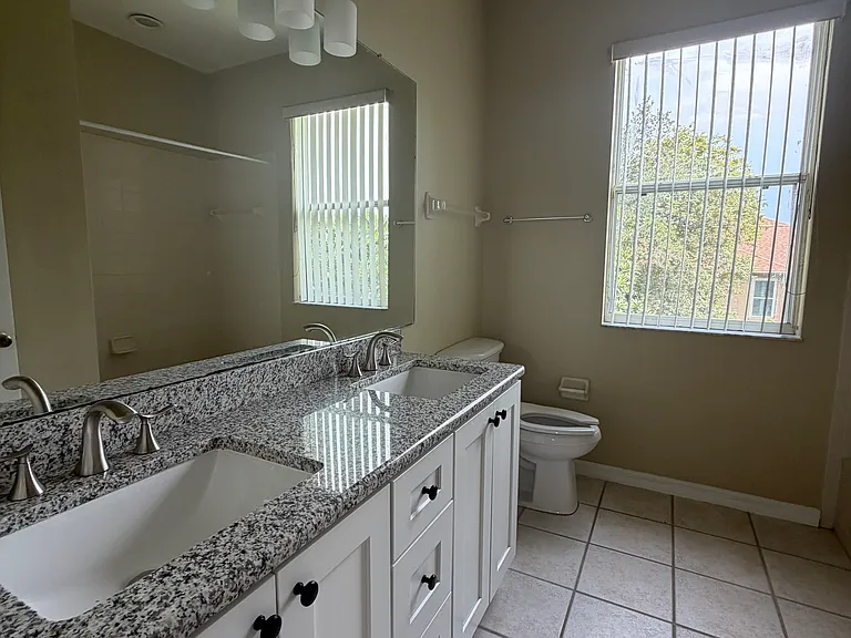 13406 Old Dock Rd — Photo 25