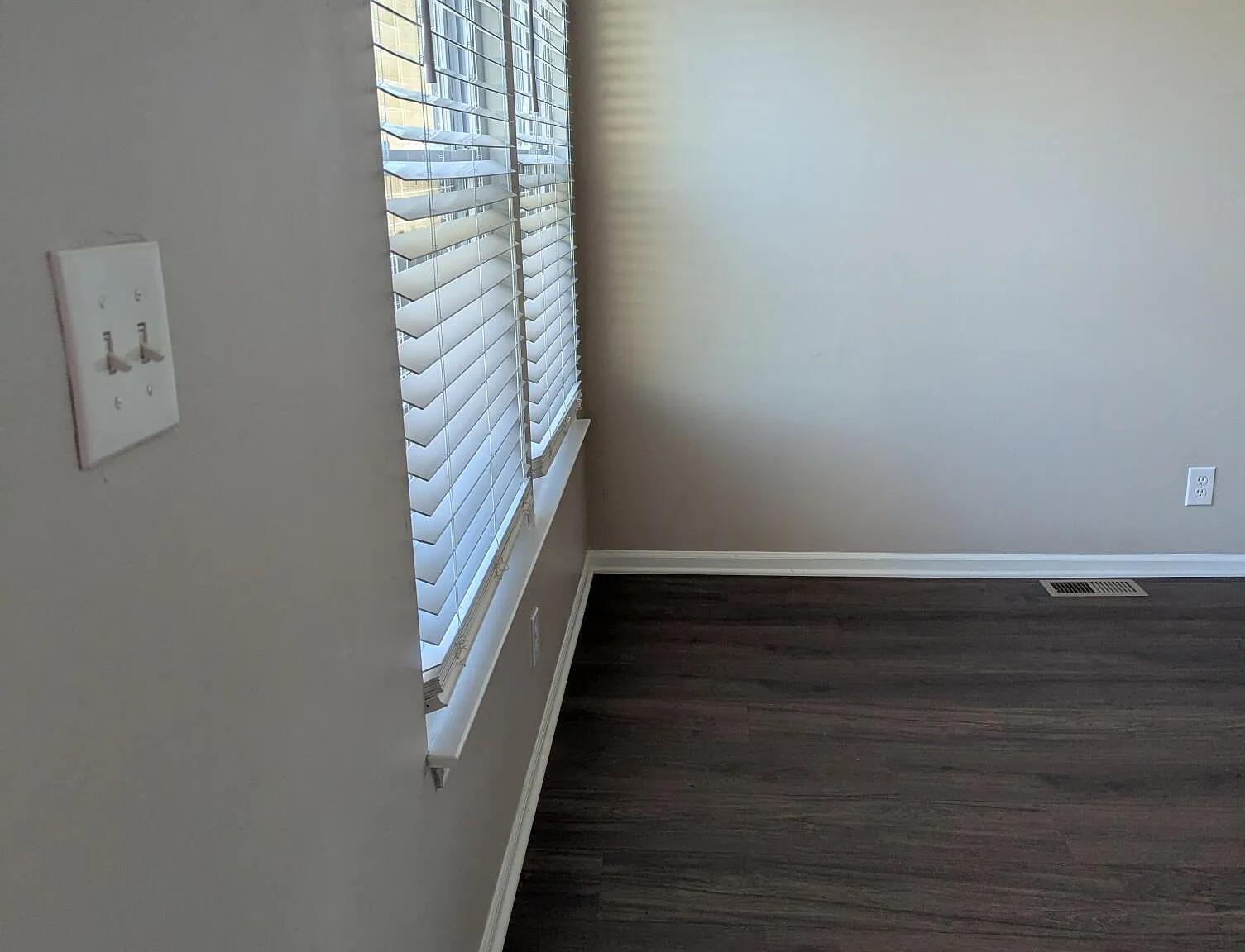 2 bed, 1.5 bath, 1500 sqft, $2,050 — Photo 2