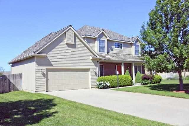 1017 Stoneridge Dr Lawrence, KS listing photo #1