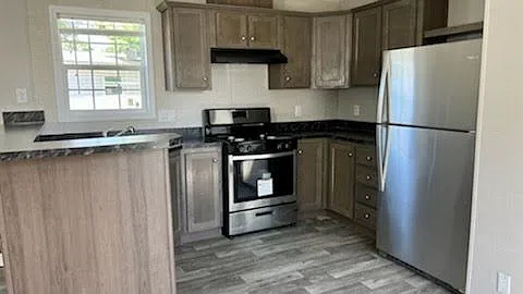 Colonial Oaks — Photo 15